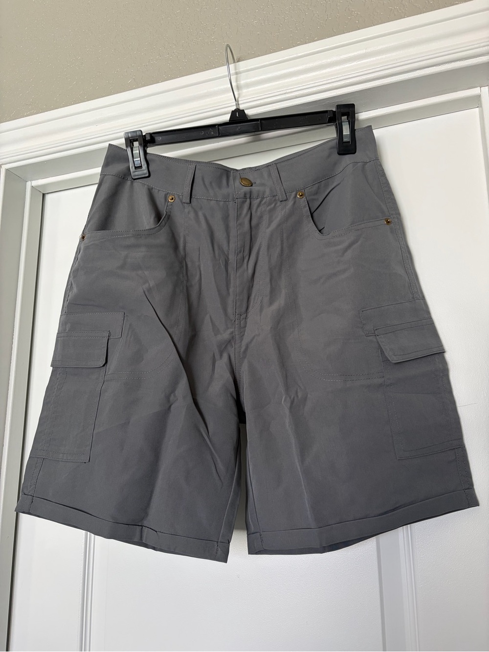 Women’s Gray Cargo Shorts - Classic Utility Style, M, NWT